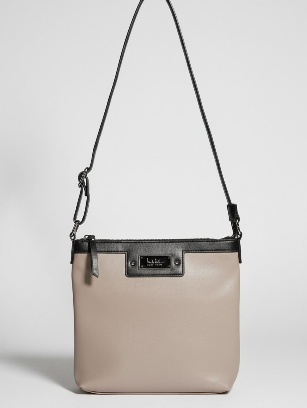 Nicole Miller New York Portia Crossbody Bag - Sand/Taupe & Black (NWOT)
